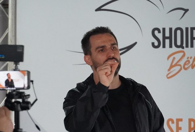 Lapaj denoncim nga Vlora: Na kërcënuan kandidaten me armë!