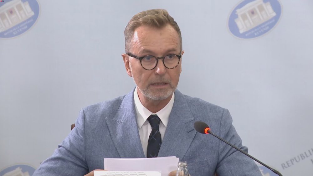 Lobim 6 mln dollarë për Berishën, ambasadori i BE refuzon të komentojë kontratën e PD