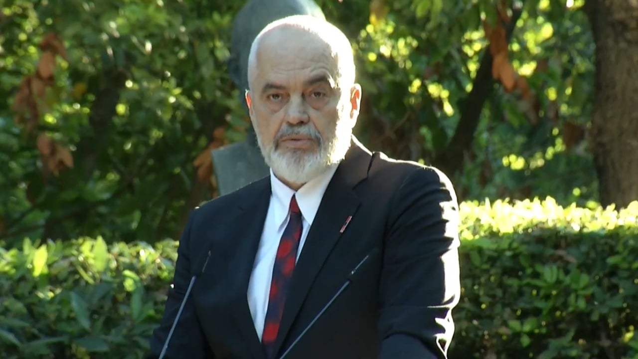 “Luli do t’i kishte rënë shkurt”/ Rama: Partia e tyre, uturaku i një 80-vjeçari të pashpresë! Të vazhdojnë të llokoçiten në lluc