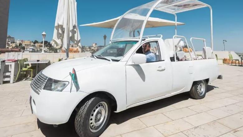 Makina e Papa Françeskut do të kthehet në klinikë lëvizëse për fëmijët e Gazës