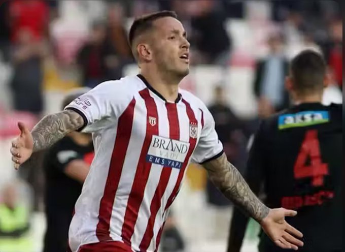 Manaj i shënon Gallatasarajit në goleadën turke