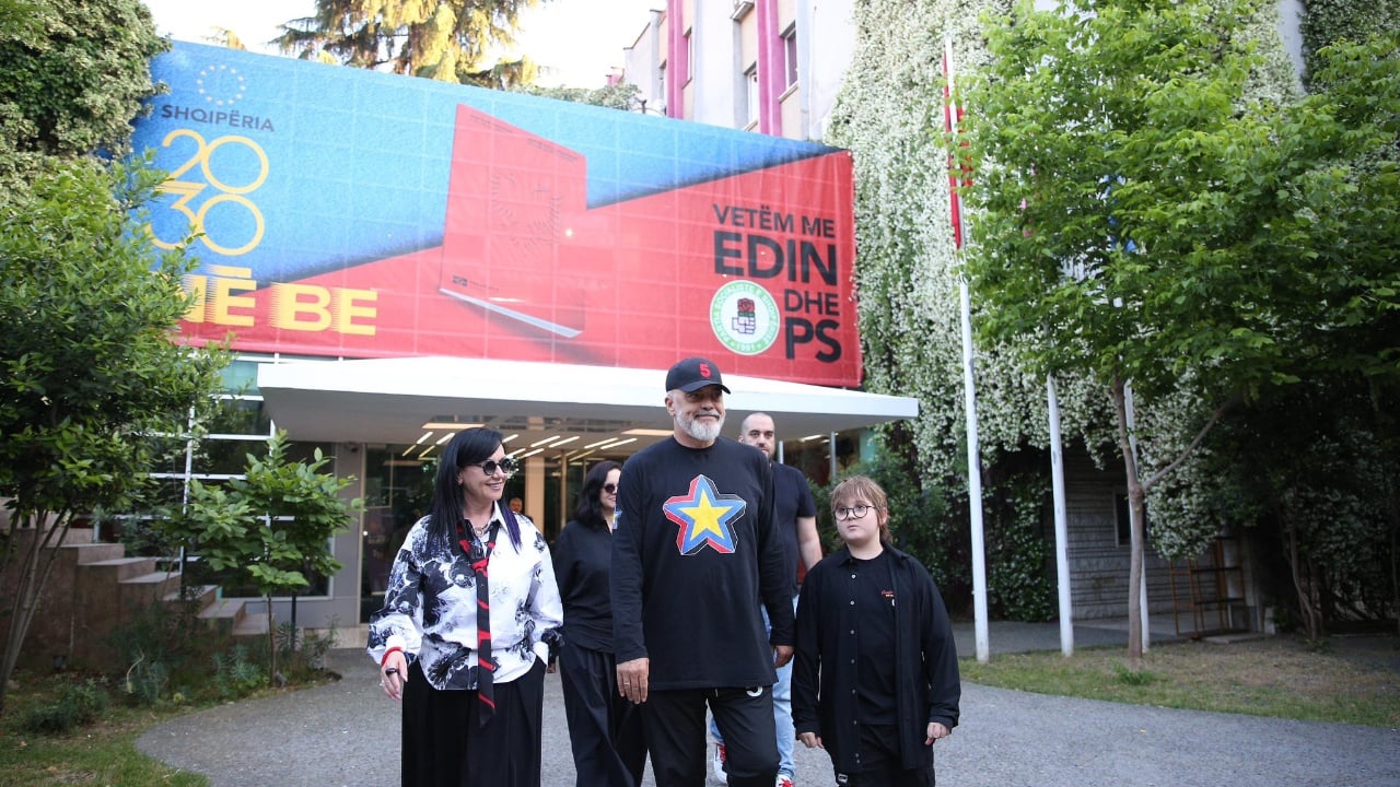 Mbajti fjalimin e fitores një ditë më parë, Rama publikon fotot: Falenderimet që s’mjaftojnë kurrë…