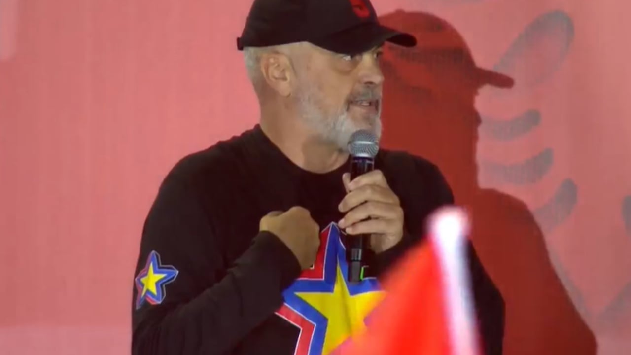 “Mbledhja e kënetës, si grumbullim mbetjesh nga Gjanica”, ironizon Rama: Fieri dhe Shqipëria s’mund të bëhen gazi i botës