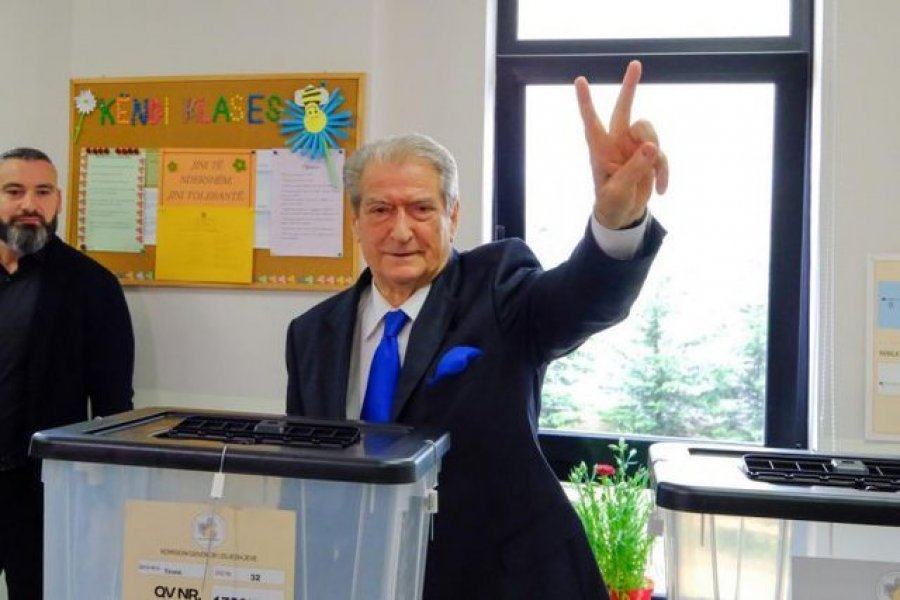 Mbyllet procesi i votimit, Berisha: Kemi gëzim në të gjitha anët