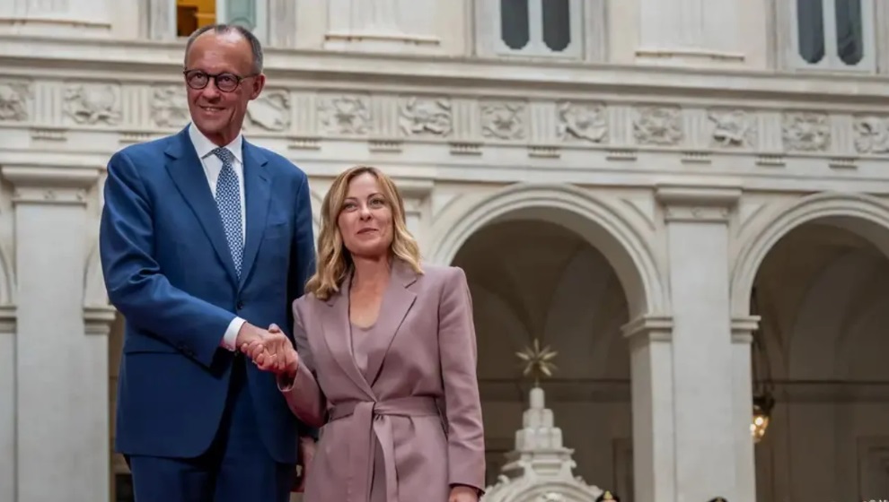 Migrimi i parregullt, kancelari gjerman Merz do të shqyrtojë modelin italian të azilit me Shqipërinë