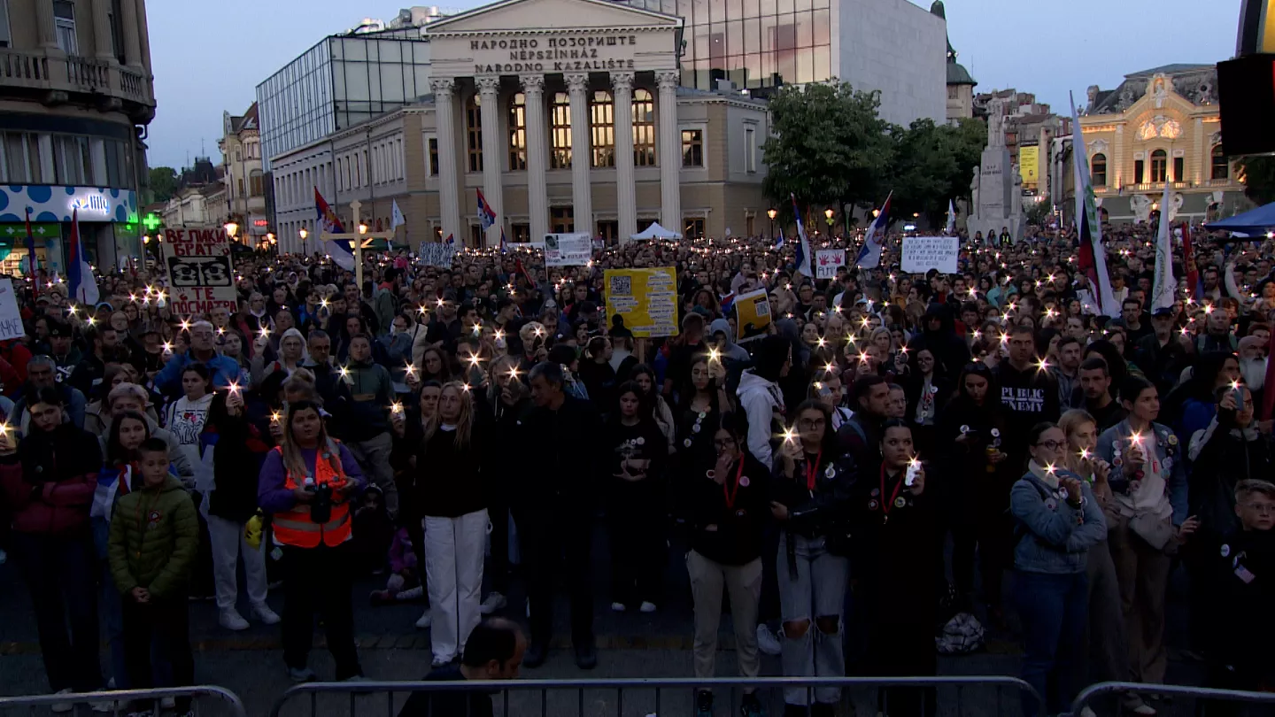 Mijëra i bashkohen protestës në Suboticë, kërkojnë drejtësi për viktimat e Novi Sadit