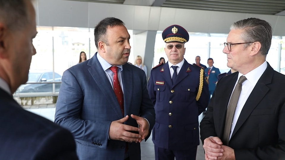 Ministri Hoxha dhe kryeministri britanik në Durrës: Pamë nga afër masat konkrete dhe kontrollet policore e doganore