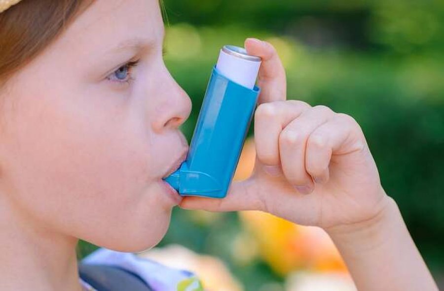 Mjediset urbane rrisin ndjeshëm rrezikun e astmës