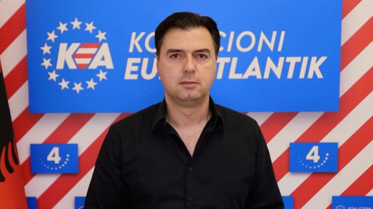 “Mos e ndiqni Ramën në llucë”/ Mesazhi i Bashës për socialistët e ndershëm: Shokëve të Ramës u myken paratë në bodrume