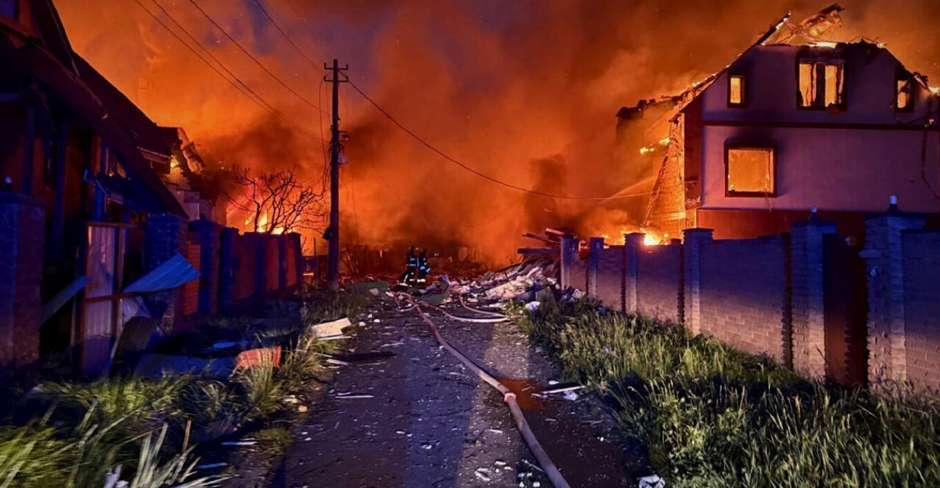 Nata e tretë e sulmeve masive me dronë rusë në Ukrainë, Trump: Putin është çmendur plotësisht