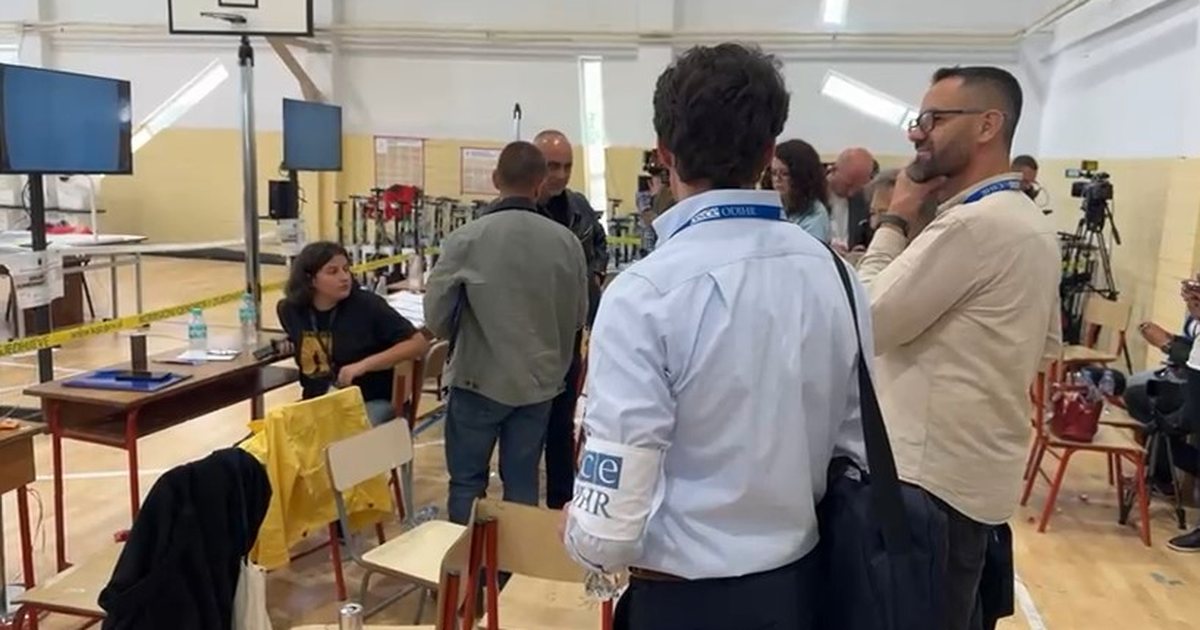 Ndërpritet numërimi në Fier/ Rifillon nesër në mëngjes, komisionerët: Jemi të lodhur