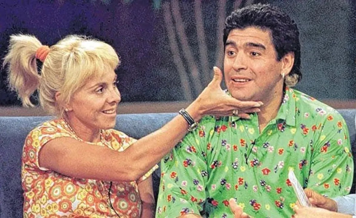 “Ndonjëherë më duket sikur flas ende me të…”; rrëfimi prekës i ish-bashkëshortes së Maradonës