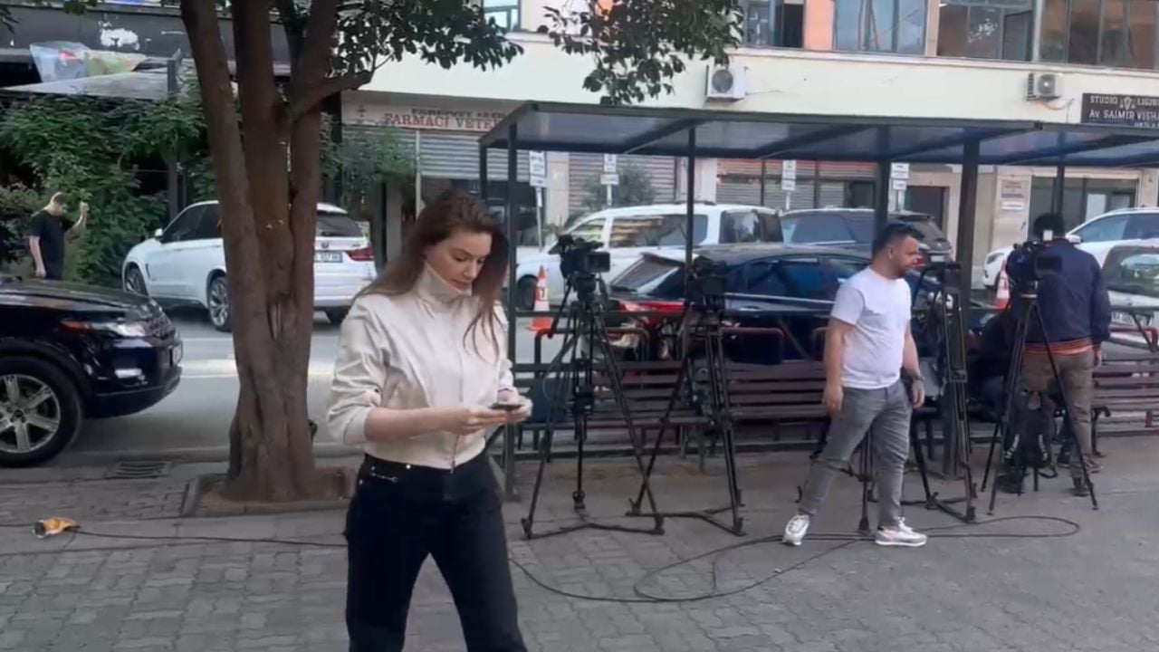 Nën masën detyrim paraqitje, Ajola Xoxa në SPAK