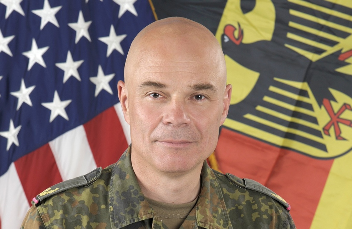 “Nëse nuk mund ta shmangësh përdhunimin, relaksohu dhe shijoje atë”, shkarkohet gjenerali gjerman i NATO-s pas deklaratës fyese