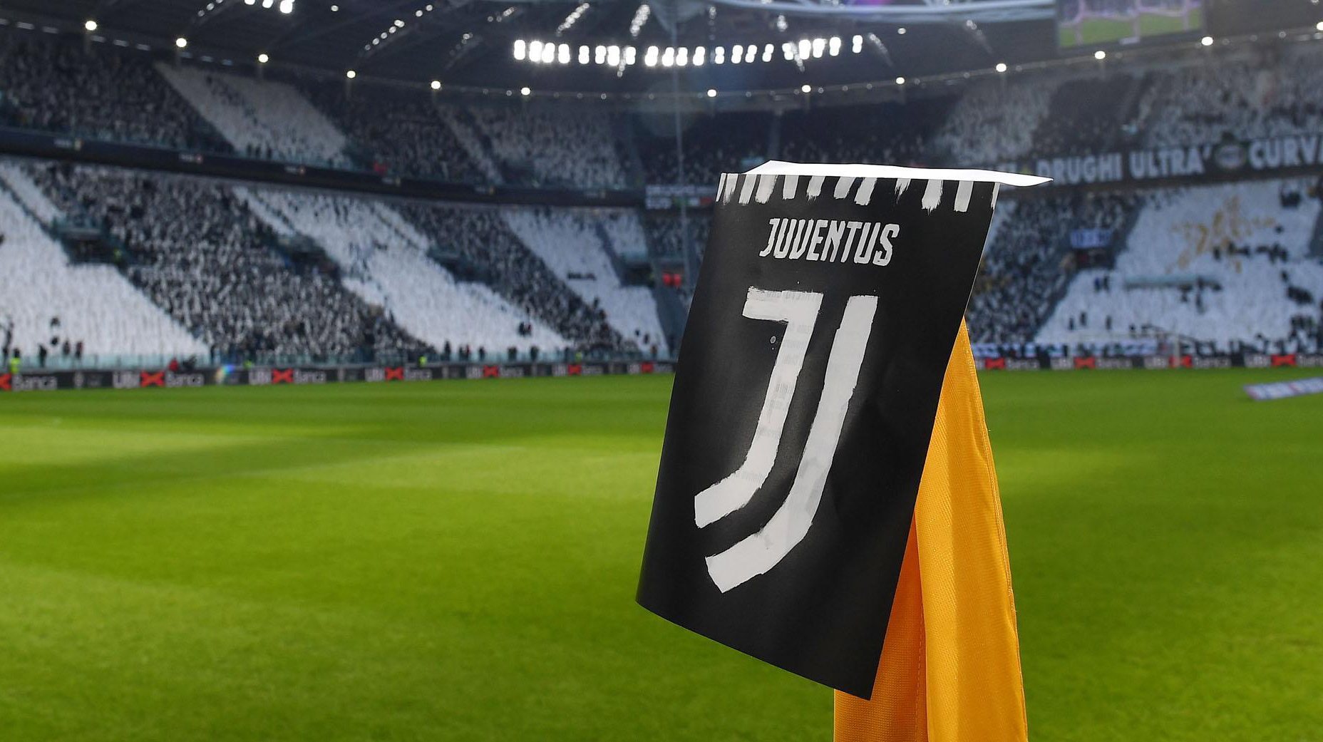 Një skuadër e tërë me valixhet në dorë, te Juventus përgatiten për një revolucion në merkato, ja emrat