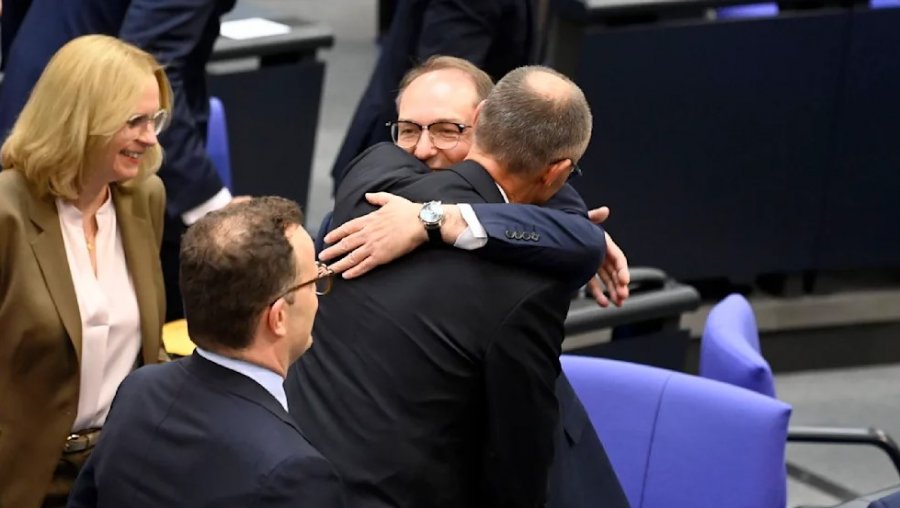 Njeriu që e shpëtoi kancelarin Merz