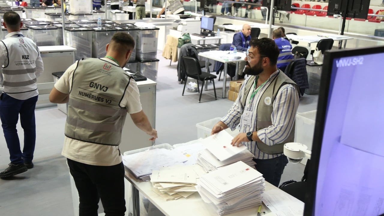 Numërohen 1121 nga 1282 kuti në Tiranë/ Ndryshojnë balancat, PD i rimerr mandatin Shehajt