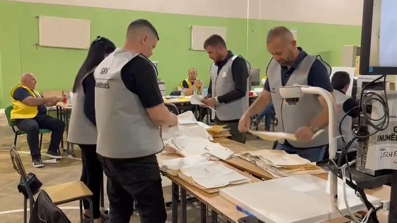 Numërohen 69 nga 222 kuti në Dibër, PS vijon të kryesojë ndaj PD-së