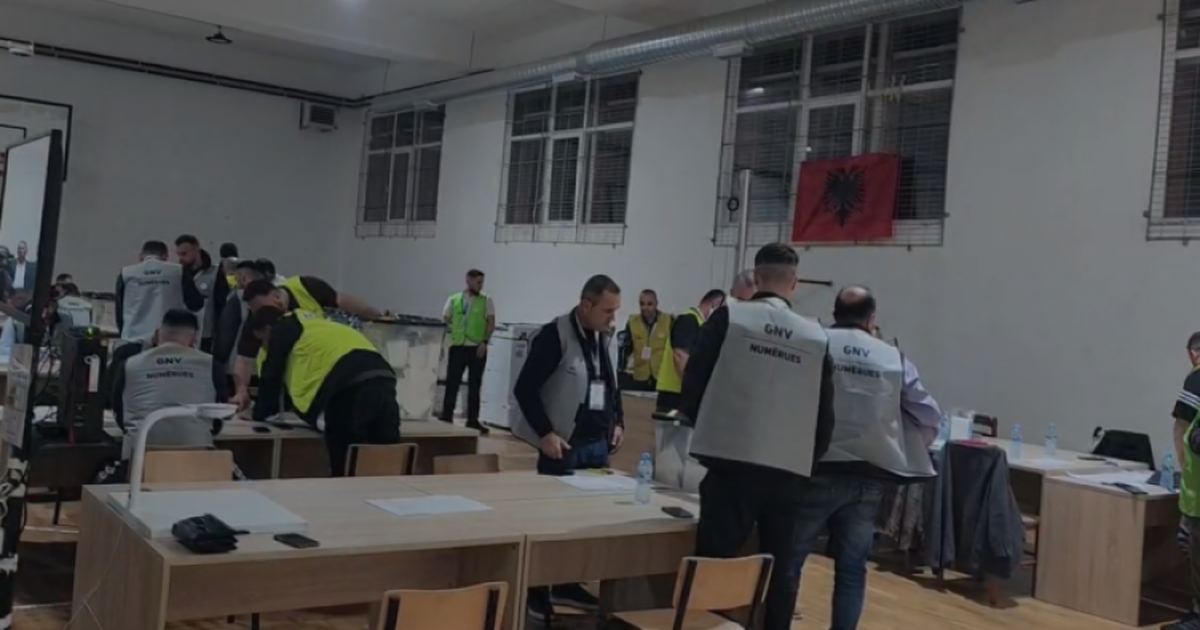 Numërohen 93 nga 493 kuti në Durrës, kryeson PS