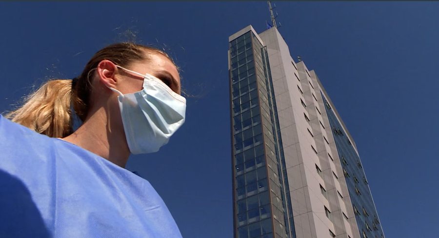 Oferta pune ende pa e marrë diplomën, Kosova si fabrikë e mjekëve që ikin jashtë