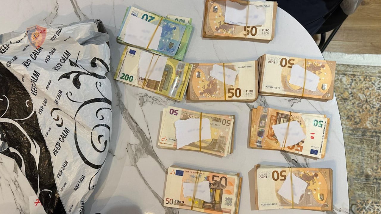 Operacion i policisë së shtetit dhe SPAK/ Sekuestrohen mijëra euro dhe pajise elektronike, goditet grupi kriminal kibernetik