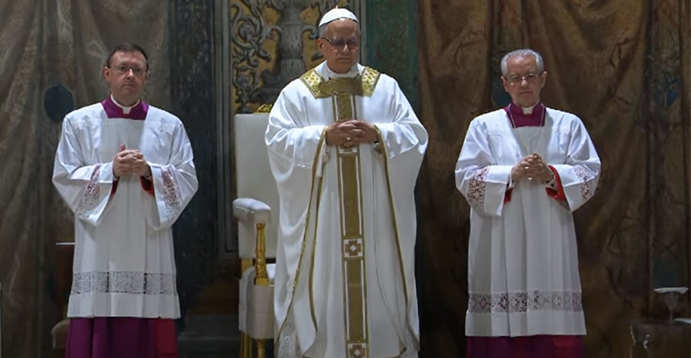 Papa Leo XIV mban meshën e parë në Kapelën Sistine