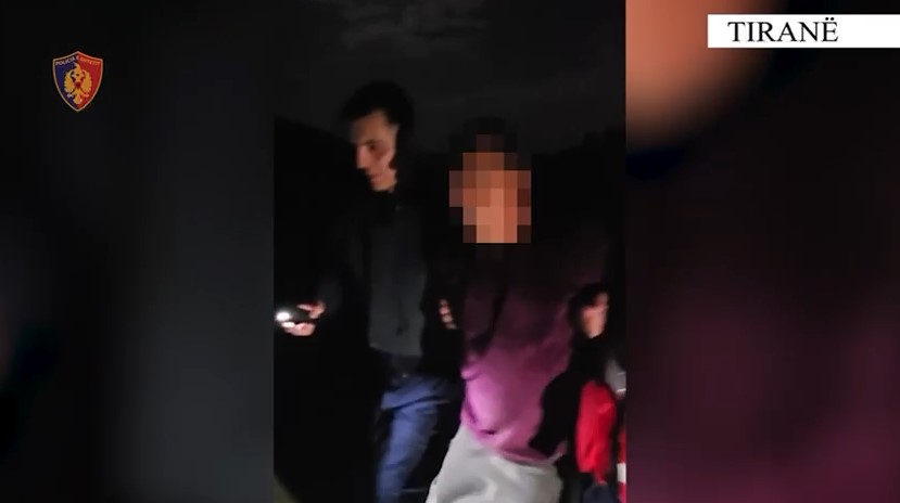 Parandalohet krimi në familje, arrestohet 48-vjeçari, qëlloi me armë edhe drejt policisë