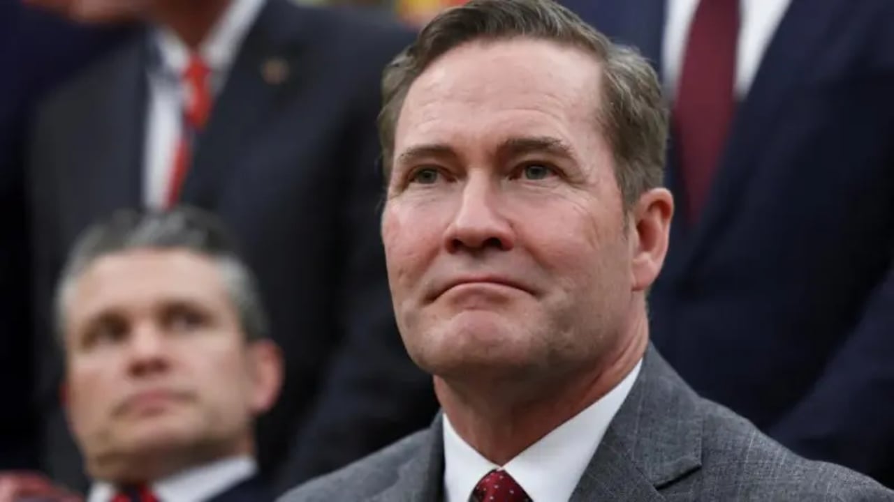 Pas rrjedhjes së bisedave sekrete, këshilltari i Trump për sigurinë kombëtare, largohet nga posti!