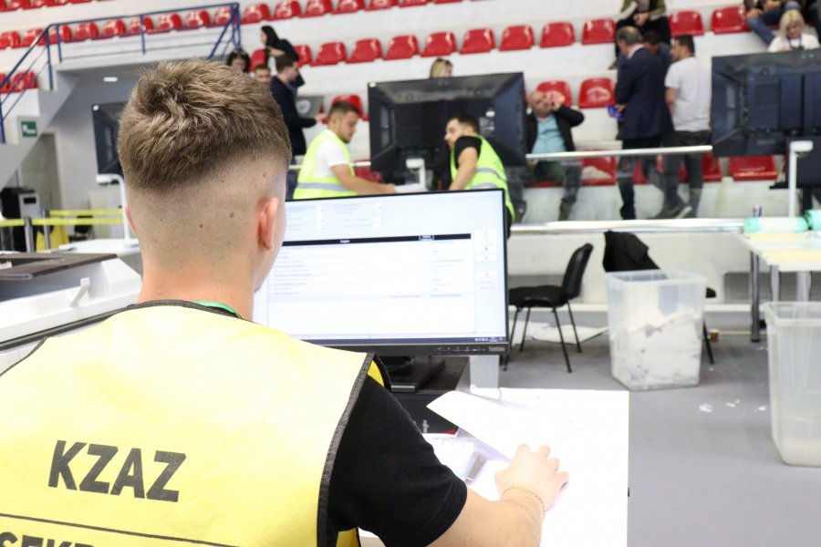 Përfundon numërimi i votave preferenciale të Diasporës në 11 qarqe, vijon Elbasani