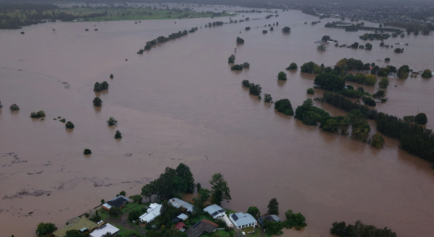 Përmbytje shkatërruese godasin Australinë, 3 viktima dhe mijëra të evakuuar