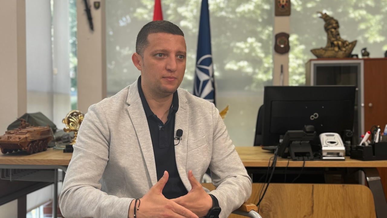 Plani për rezervistët në ushtri! Qeveria i hapi rrugë rikthimit të tyre aktiv, Dervishi tregon për TCH: Si përzgjidhen dhe sa paguhen