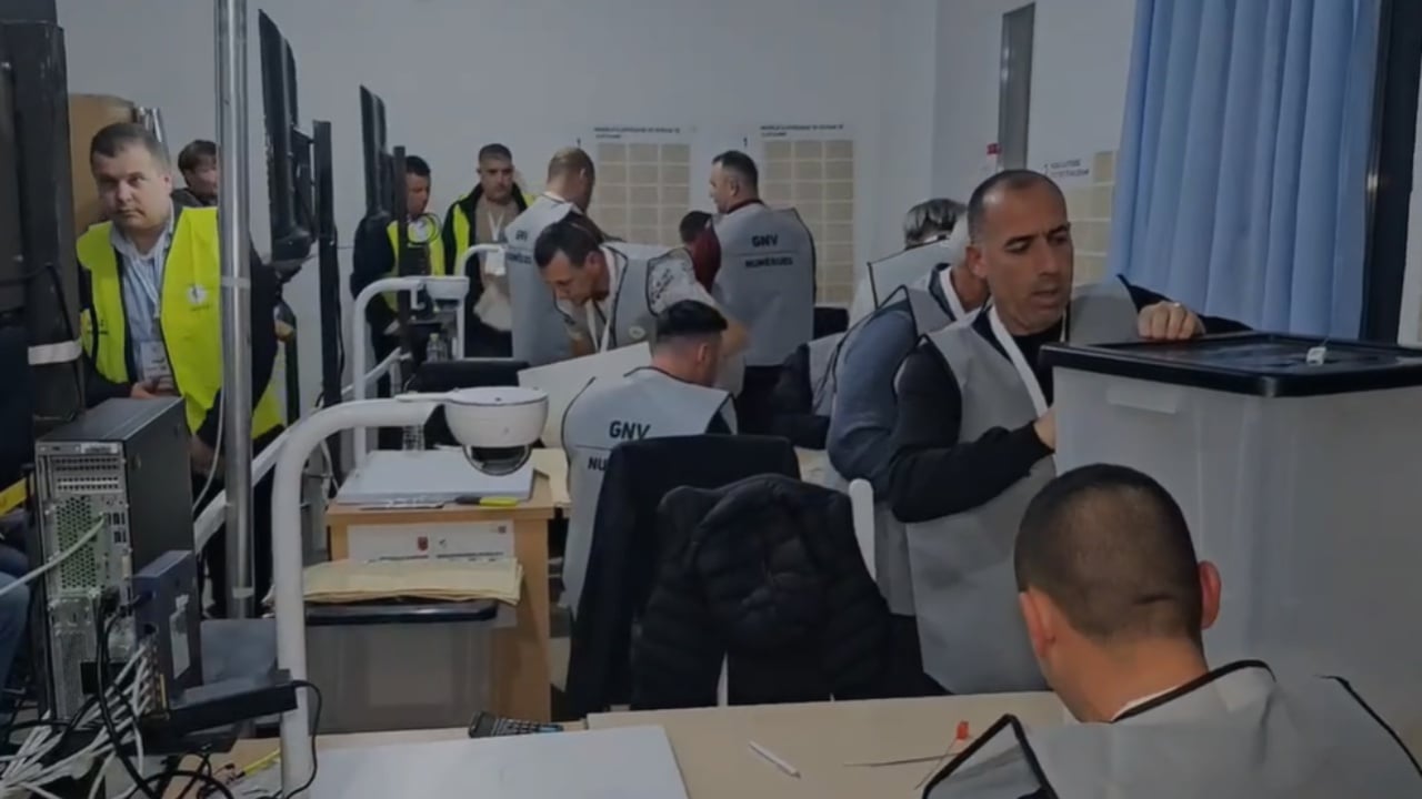 Poliçani dhe Skrapari mbyllin numërimin e kutive të votimit, socialistët kryesojnë në të dyja qytetet