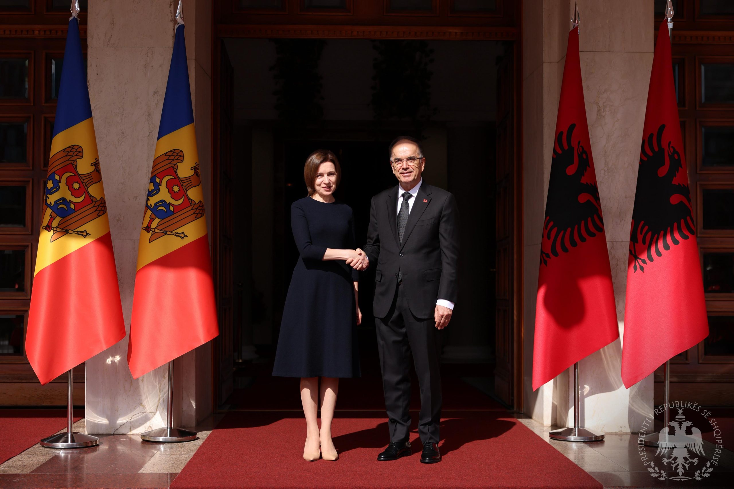 Presidenti Begaj pret Presidenten e Moldavisë, Maia Sandu: Të thellojmë bashkëpunimin