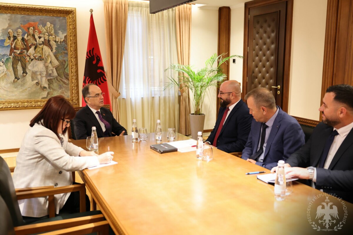 Presidenti Begaj takon përfaqësues të Luginës së Preshevës: Fuqizimi i ekonomisë së Luginës është një pikënisje e..