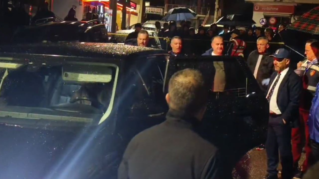 Pretendimi se po bliheshin vota/ Momente nga ndalimi i makinës në Maqellarë, mbështetës të irrituar dhe tension i lartë