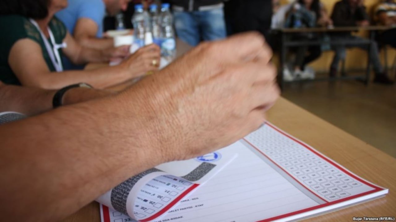 PS Mat denoncon: Komisionerët e PD në KZAZ 16 janë me precedentë penal! Strukturat shtetërore të hetojnë rastin