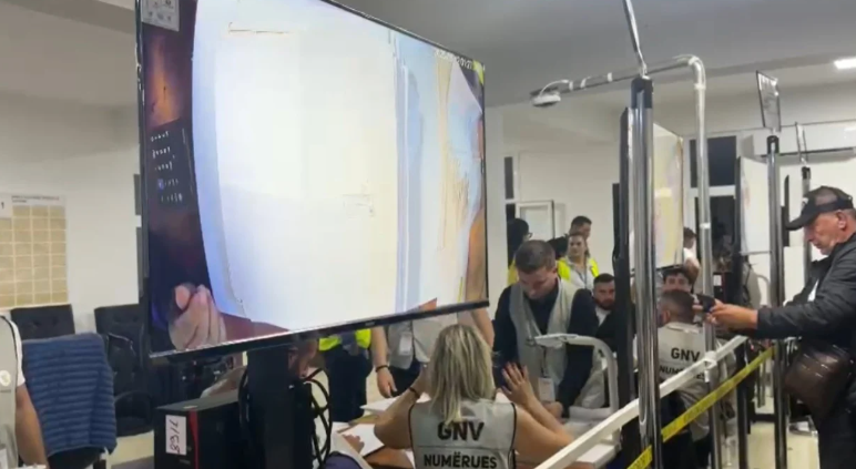 Qarku Vlorë, numërohen 163 nga 449 kuti votimi. PS kryeson, grumbullon mbi 18 mijë vota