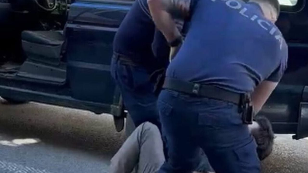 Qëlloi me pistoletë lodër një mjeke në QSUT/ 42-vjeçari tentoi t’i shpëtojë policisë në Tiranë, përplasi disa automjete