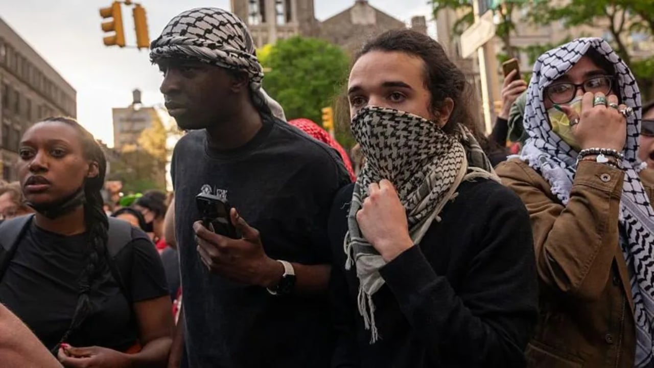 Qindra protestues pro-palestinezë arrestohen në Universitetin Kolumbias