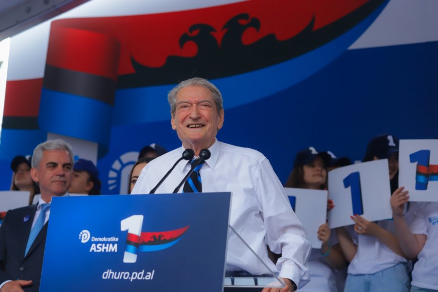 “Rama i padëshiruar në SHBA”, Berisha: Donald Trump ia ka mbyllur dyert