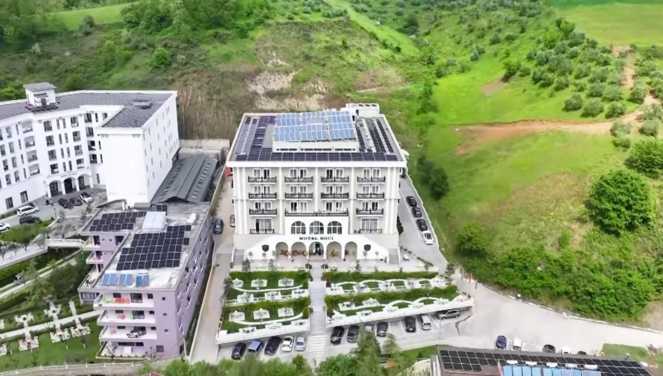 Rama ndan pamje nga Hotel Boci: Me ujëra termale me veti shëruese, ajër të pastër dhe kuzhinë tradicionale shqiptare