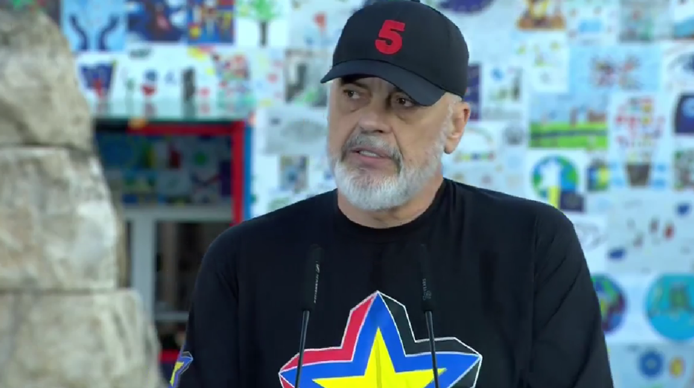 Rama: Qytetarët braktisën Shqipërinë me sy të nxirë nga grushtat e urrejtjes politike