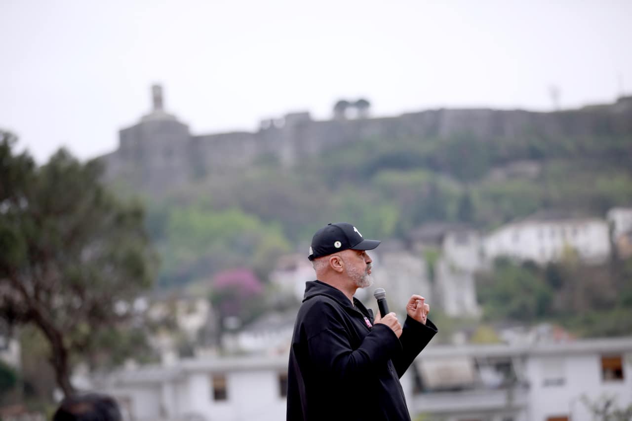 Rama rikthehet në Gjirokastër, të shtunën paradite takimi i madh përmbyllës i fushatës elektorale