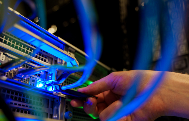 Rregullorja për sigurinë kibernetike, operatorët e energjisë duhet të certifikohen