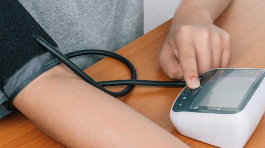 Rriten shifrat, ISHP: 39,1% e shqiptarëve vuajnë nga hipertensioni