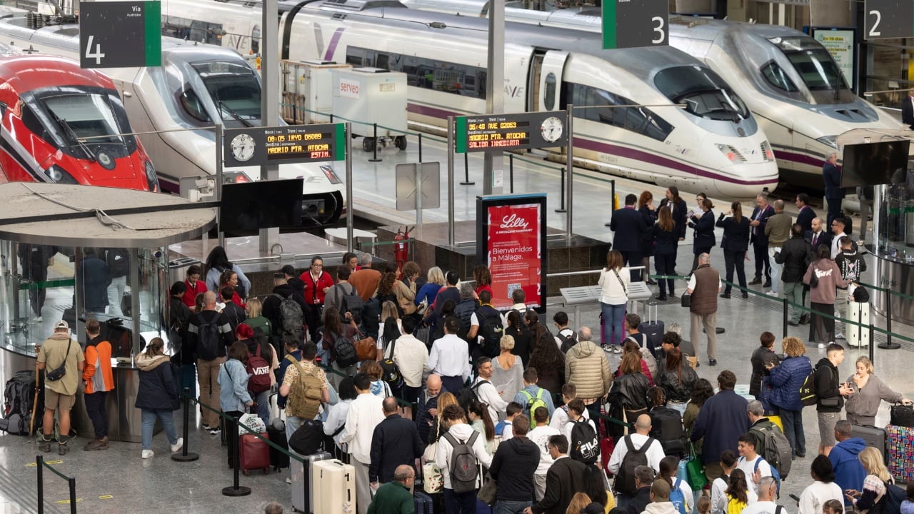 Sabotim në trenat spanjollë! Vidhen kabllot e hekurudhave, mbi 10 mijë pasagjerë të prekur nga vonesat