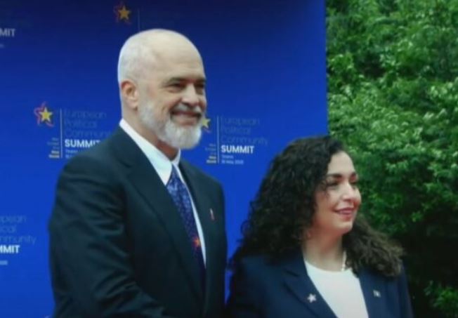 Samiti Evropian/ Presidentja Osmani:Përtej fjalëve të bukura, duhet të ketë veprime konkrete, krijojnë komplikime të…
