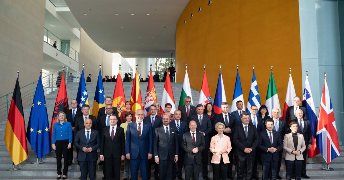 Samiti i BE/ Ndërkombëtarët në Tiranë, ‘surpriza’ e 17 majit, inagurohet nga Rama e Macron, djali i Trump i pranishëm (PROGRAMI)