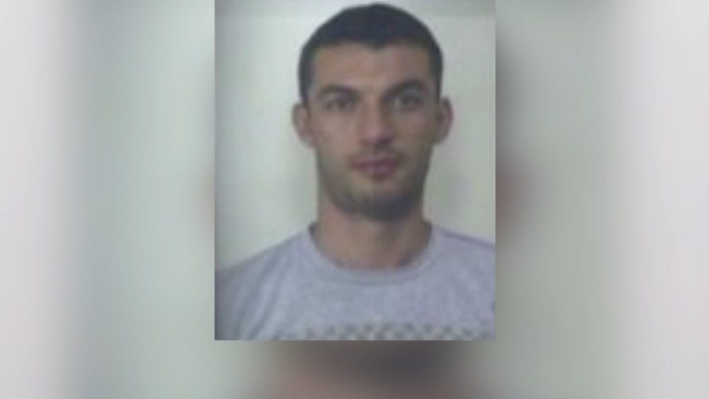 Seanca në GJKKO, i penduari Erion Alibej rrëfen për masakrën e Bradasheshit