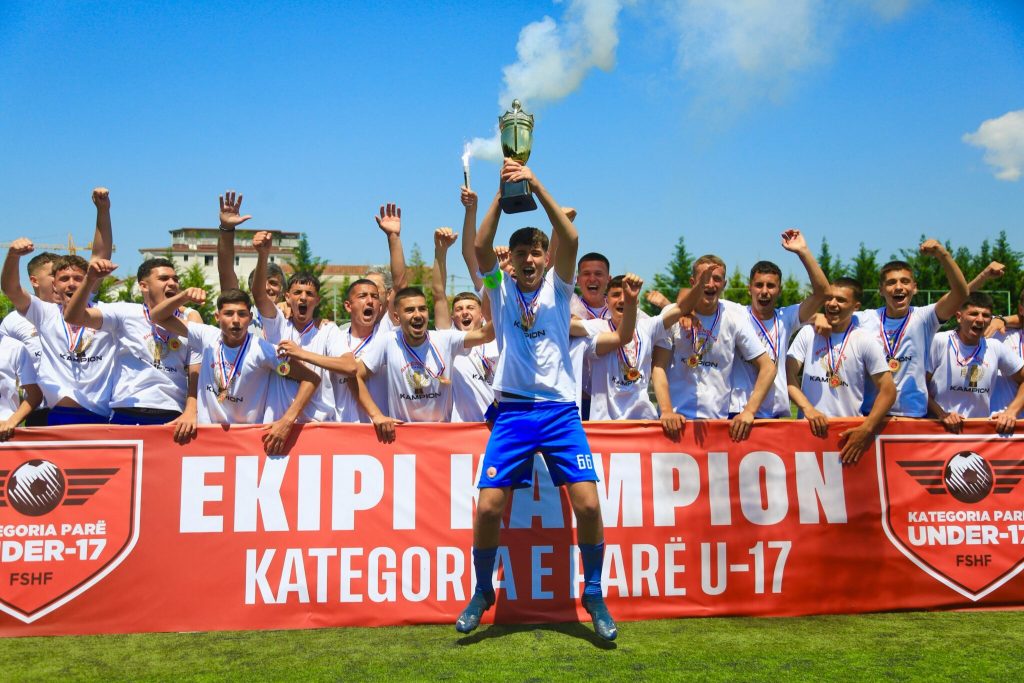 Shkëndija e Tiranës kurorëzohet kampione e Kategorisë së Parë U17